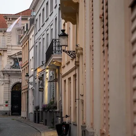 L'histoire De L'eclair Bruges