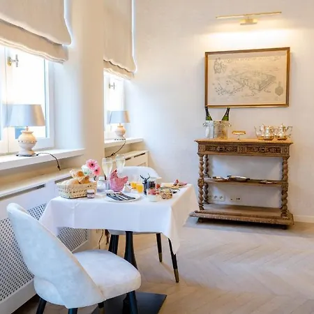 L'histoire De L'eclair Bed & Breakfast *