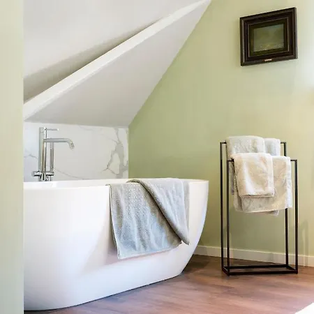 L'histoire De L'eclair Bed & Breakfast *